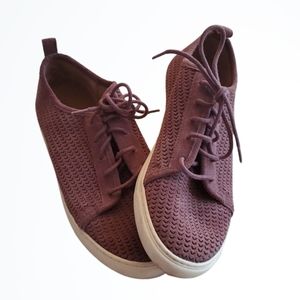 Lucky Brand Purple LaWove Oiled Suede Perforated Fashion Sneaker Shoe Size 9